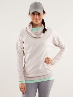 Lululemon Rest Day Pullover, Size 4